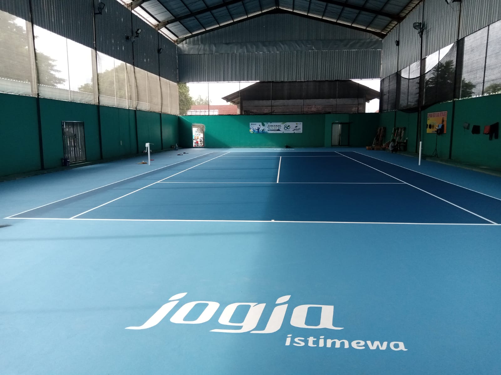 Material Lapangan Tenis yang Paling Banyak Digunakan di Indonesia